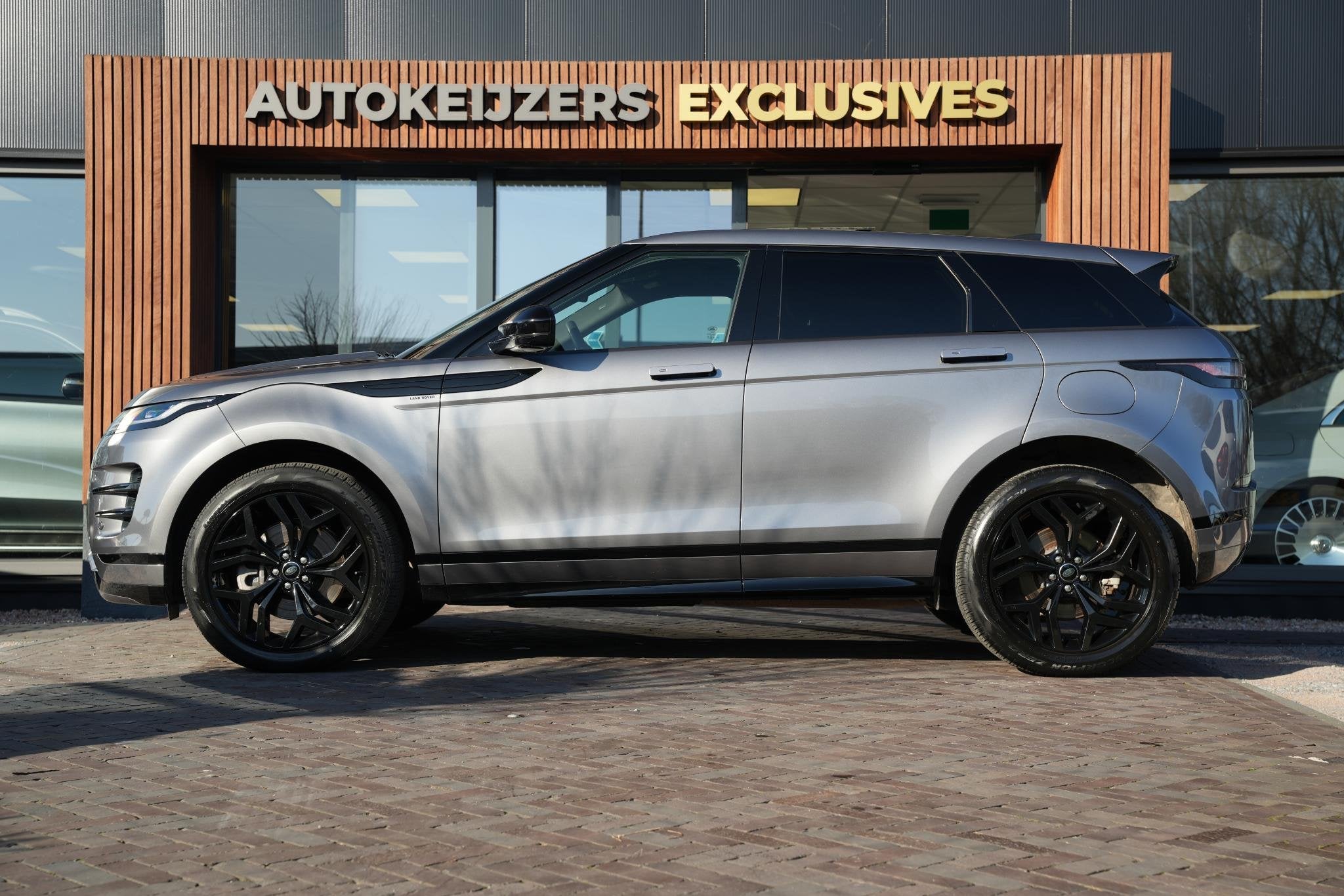 Land Rover Range Rover Evoque 1.5 P300e AWD R-Dynamic SE Pan, Automaat, Stof, 15 kWh, Plug-in hybride