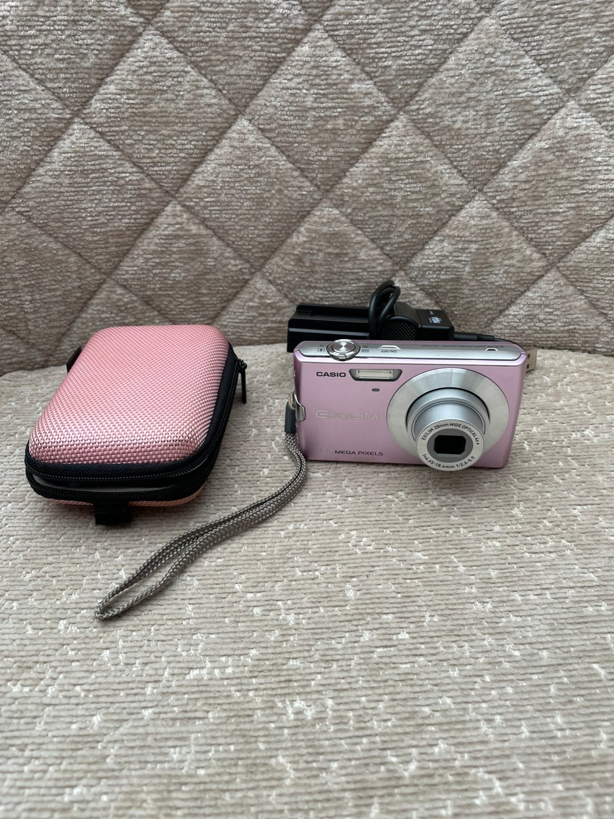 Casio Exilim EX-Z150 Pink 8.1 Megapixel Met Hoesje lader, Audio, Tv en Foto, Fotocamera's Digitaal, Geheugenkaart, Ingebouwde flitser