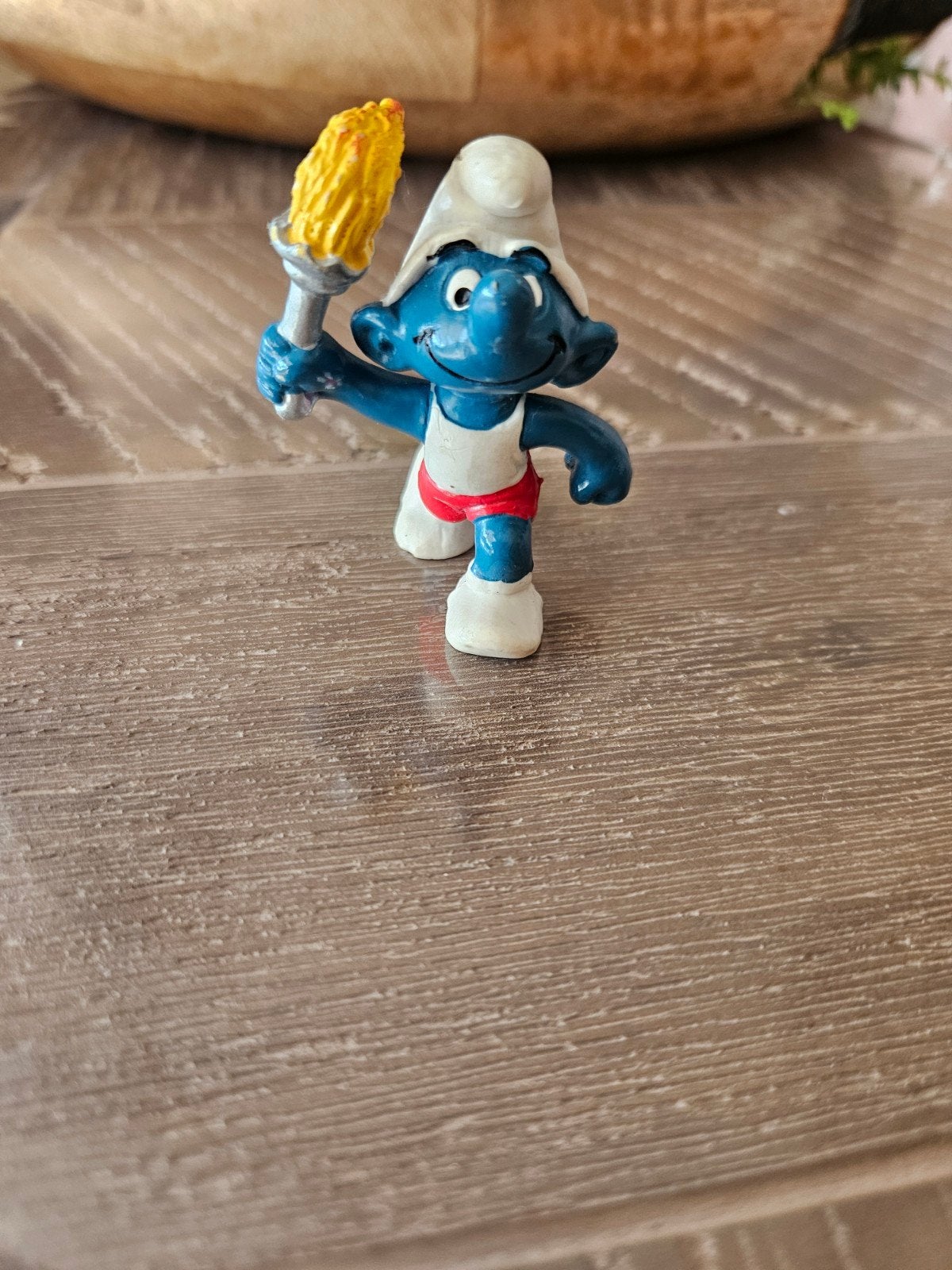 Vintage Schleich Smurf met fakkel, Hong Kong 1978, Verzamelen, Smurfen, Ophalen of Verzenden, Gebruikt, Poppetje, Figuurtje of Knuffel
