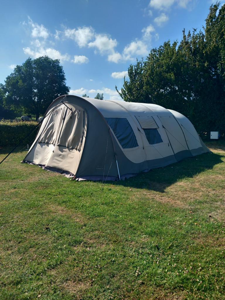 Bardani Villagrande 450 ruime tunneltent voor 6 personen, Caravans en Kamperen, Ophalen, Zo goed als nieuw, Tot en met 6