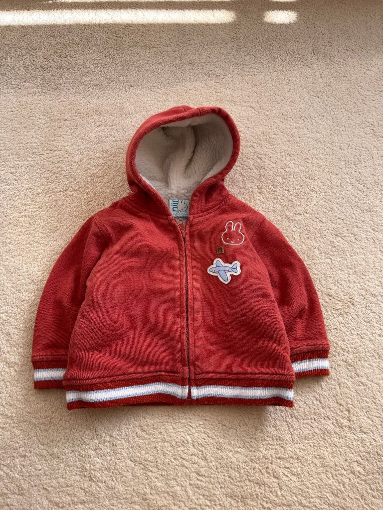 Nijntje gevoerd vest oranje/rood baby met capuchon - maat 80, Truitje of Vestje, Nijntje, Ophalen of Verzenden, Zo goed als nieuw