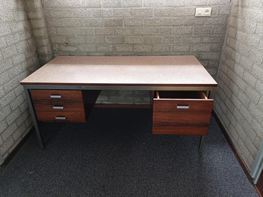 Buro 1.60 bij 80 cm, Ophalen