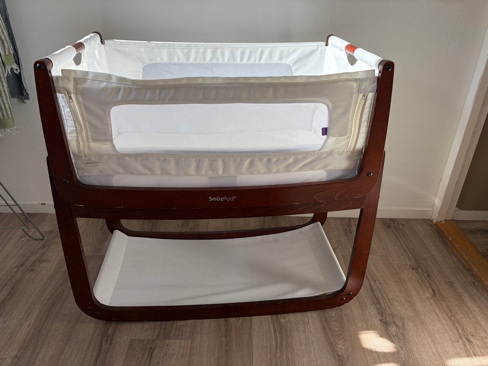SnüzPod4 Co-Sleeper Wieg - Zo goed als nieuw, Ophalen of Verzenden, Zo goed als nieuw, Wieg