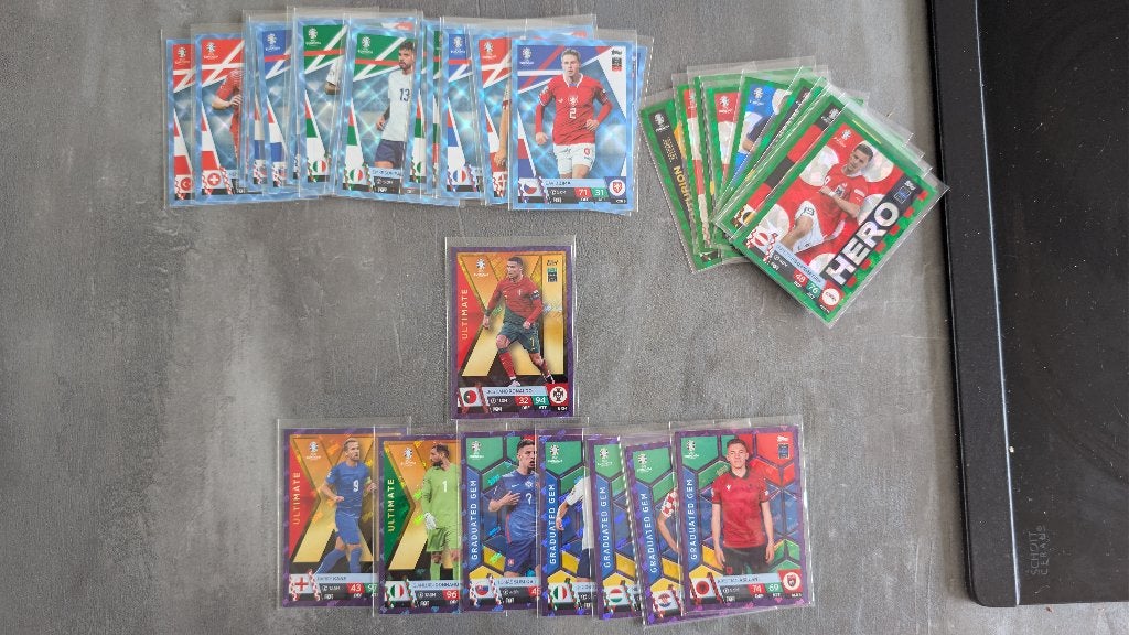 Topps Match Attax EURO 2024 40 parallels Blue Green Purple, Ophalen of Verzenden, Nieuw, Plaatje