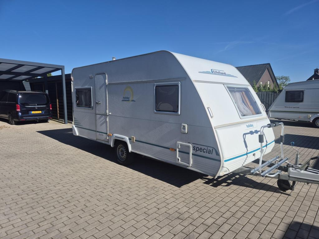 Eifelland Holiday 450 TF + Voortent, VERKOCHT!, Caravans en Kamperen, Caravans, Rondzit, 750 - 1000 kg, Eifelland, Overige typen
