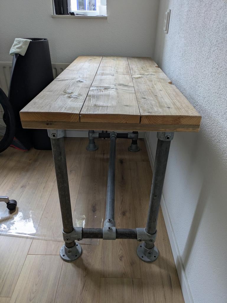 Steigerhouten tafel met metalen onderstel, Ophalen, Zo goed als nieuw, Rechthoekig, Industrieel