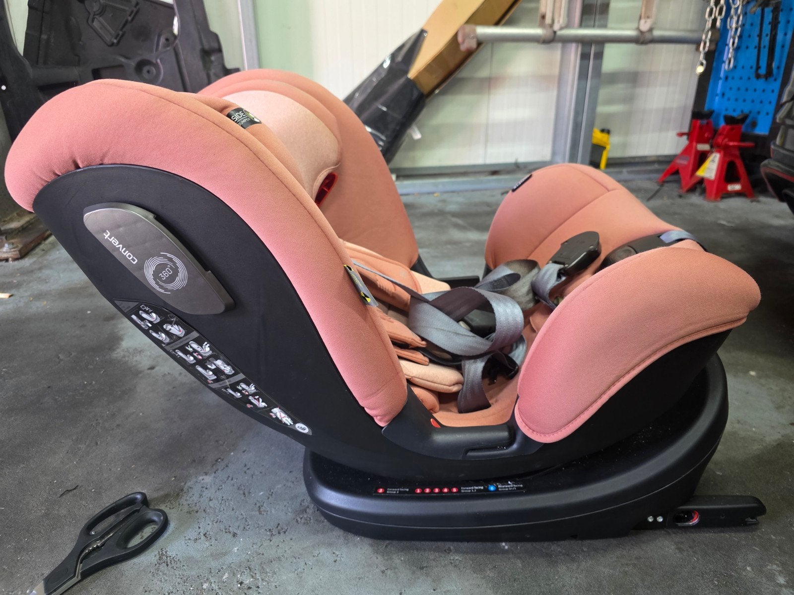 EasyGo Convert autostoel 360 draaibaar met Isofix, Verstelbare rugleuning, Zo goed als nieuw, Isofix, Ophalen