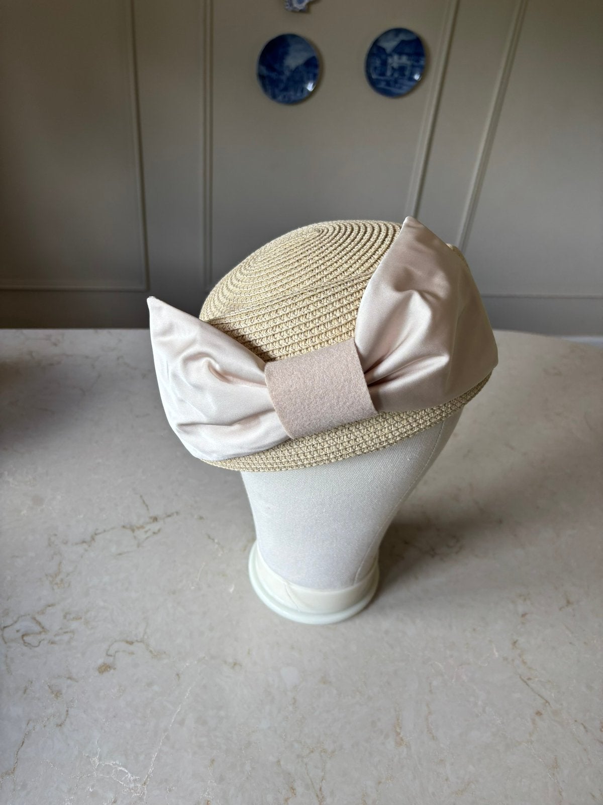 Ecru dames dopje met strik,offwhite hoed,beige fascinator, Kleding | Dames, Hoeden en Petten, Ophalen of Verzenden, Nieuw, One size fits all