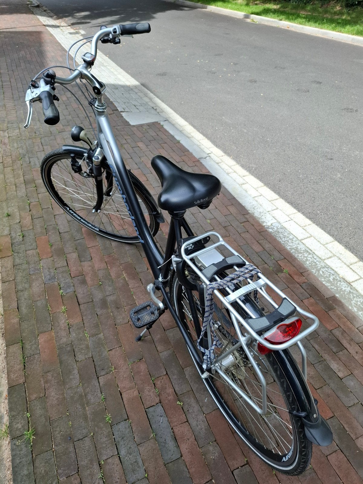 Cumberland Damesfiets met 14 versnellingen, Ophalen