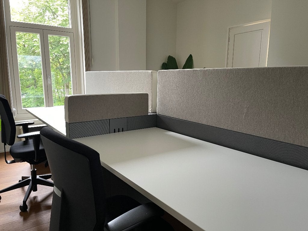 Gispen Cubic 80-4 werkplek 4 personen, Huis en Inrichting, Bureaus, Ophalen, Gebruikt, Industrieel, 370 cm