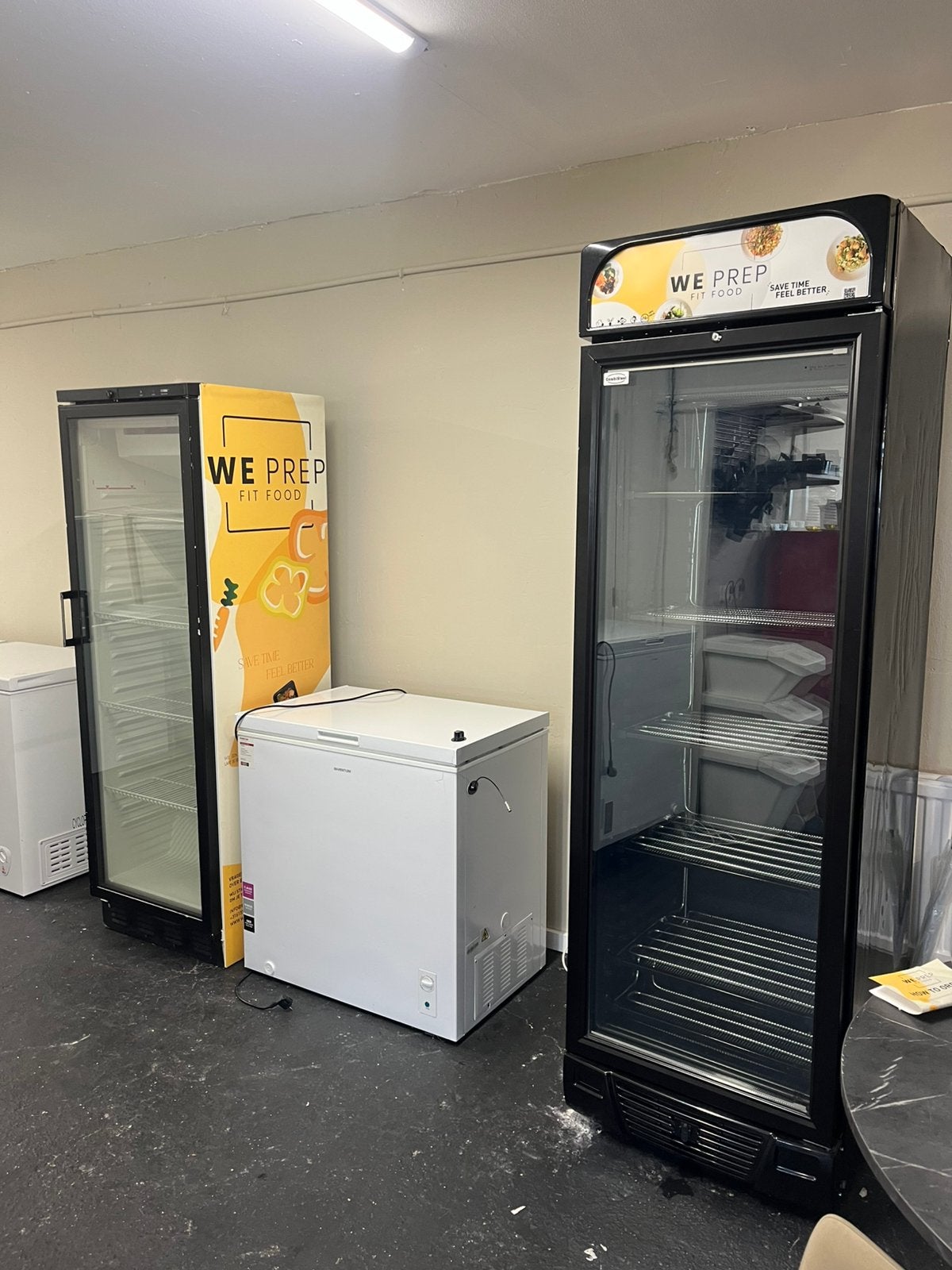 2 Professionele Glasdeur Vrieskasten – Combisteel & NFG, Ophalen, Gebruikt, 200 liter of meer, 60 cm of meer