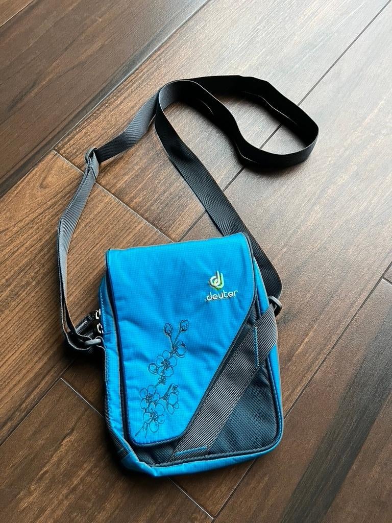 Deuter klein schoudertas, Ophalen of Verzenden, Nieuw, Overige kleuren, Overige merken