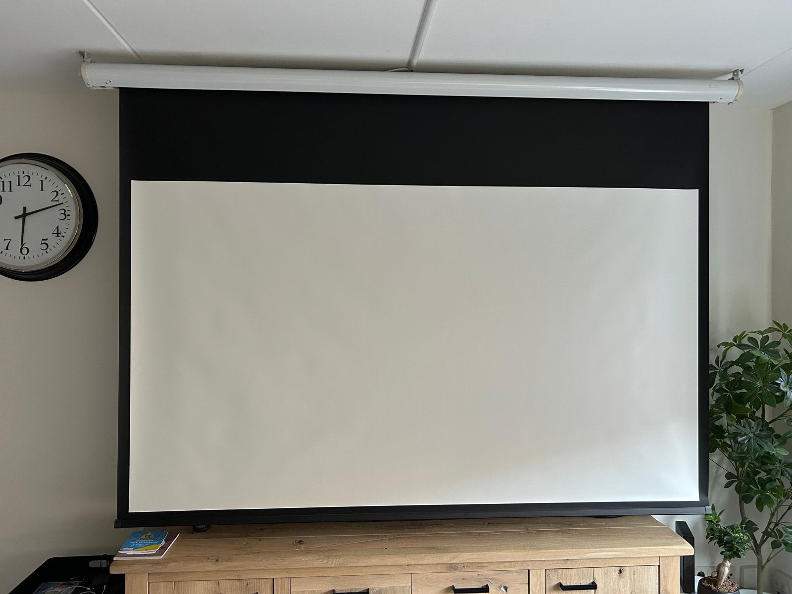 Complete thuisbioscoopset: BenQ W2700i 4K beamer + scherm, Ophalen, Zo goed als nieuw, Benq, DLP