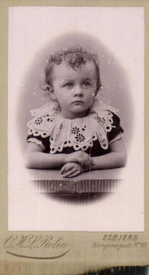 CDV - Klein meisje in volksdracht - Rolin - Esbjerg, Gebruikt, Verzenden, Foto, Buitenland