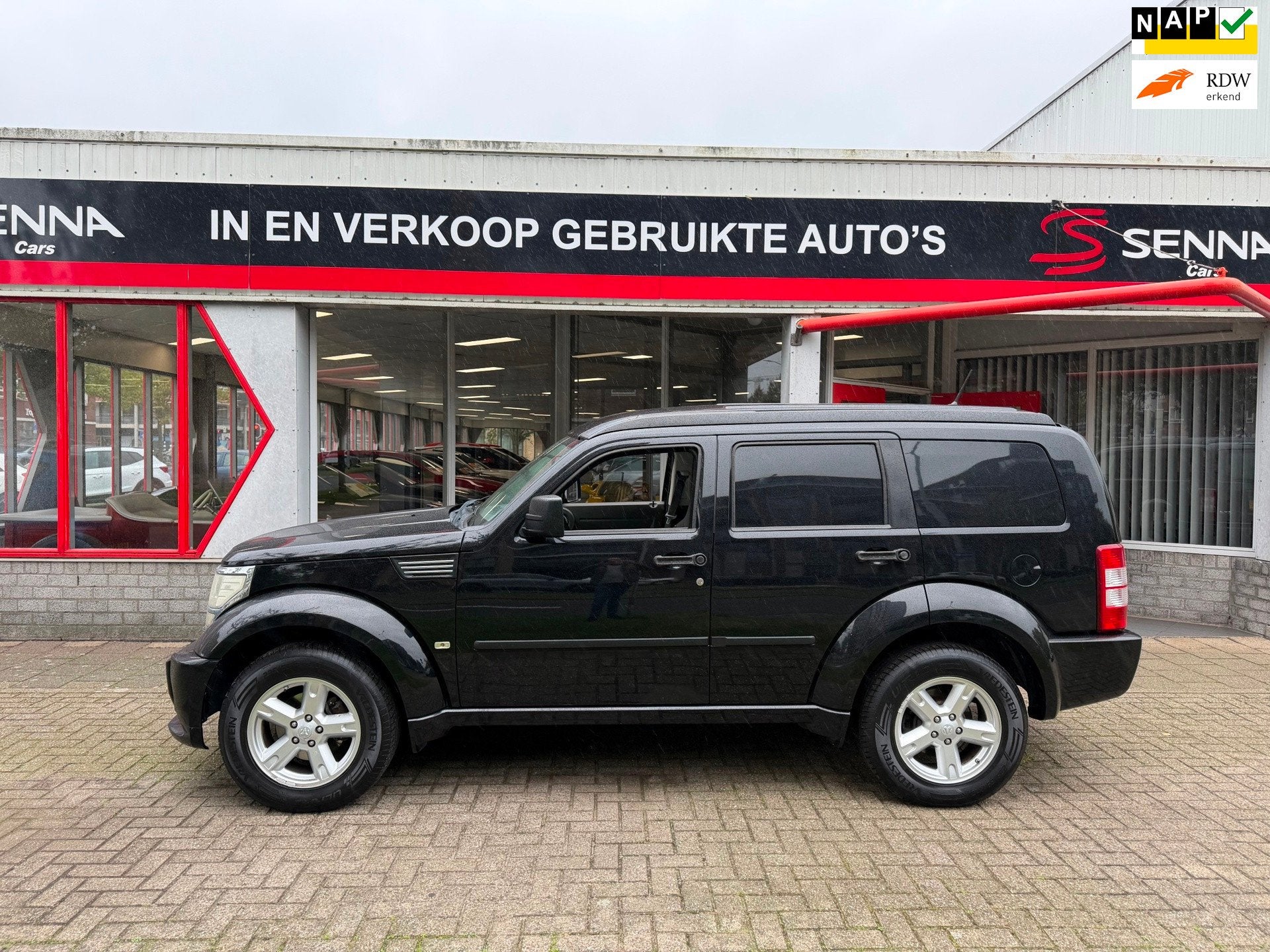 Dodge Nitro 3.7 V6 Aut - Grijs kent - Marge - Inr Mog !, Automaat, 3700 cc, Gebruikt, Zwart