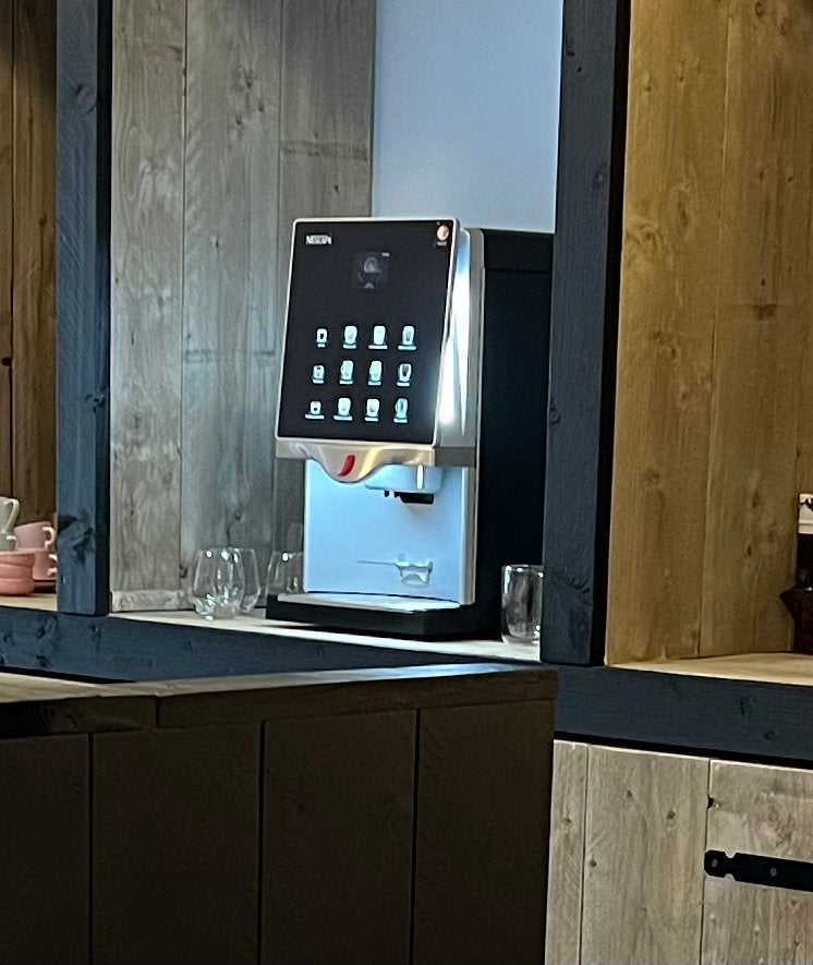 Nescafé Alegria Koffiemachine (2023) + Mobiele Waterkit, Witgoed en Apparatuur, Koffiezetapparaten, 10 kopjes of meer, Ophalen