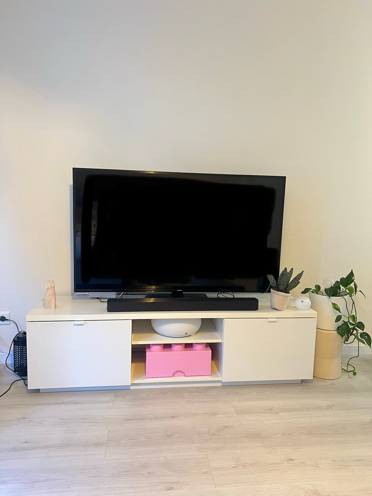 Witte hoogglans Byas tvkast/meubel, Huis en Inrichting, Kasten | Televisiemeubels, Ophalen, Zo goed als nieuw, 25 tot 50 cm, Minder dan 100 cm
