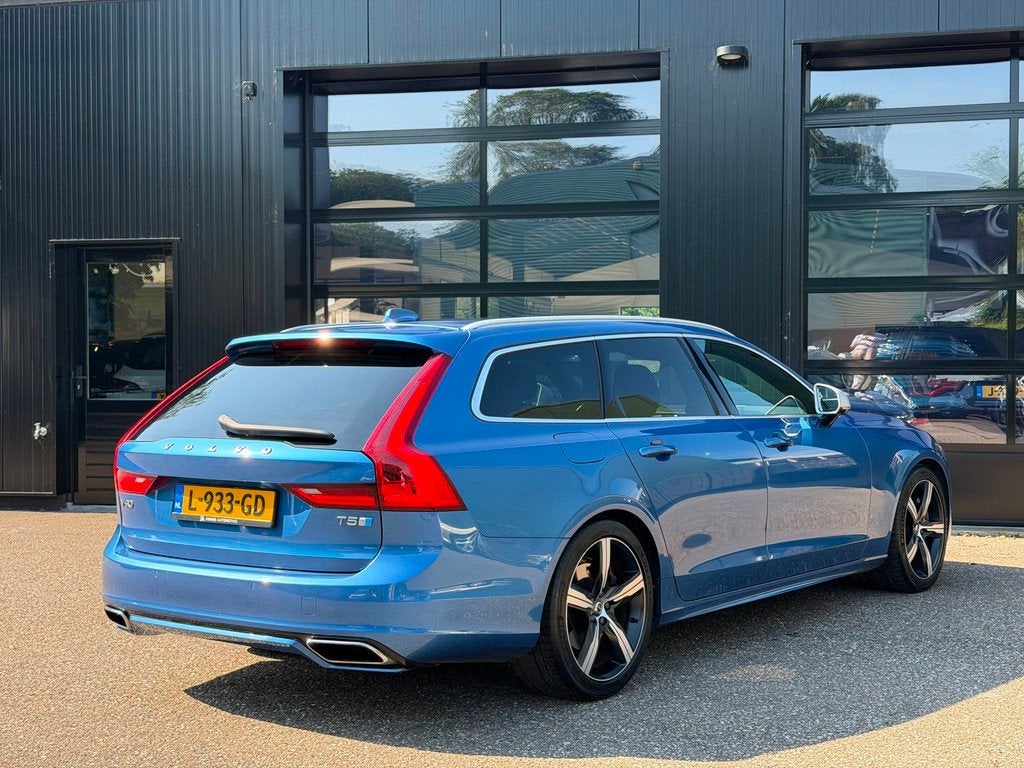 Volvo V90 2.0 T5 R-Design 250 PK Bursting Blue Metallic, Auto's, Volvo, 15 km/l, Euro 6, 4 cilinders, 1969 cc