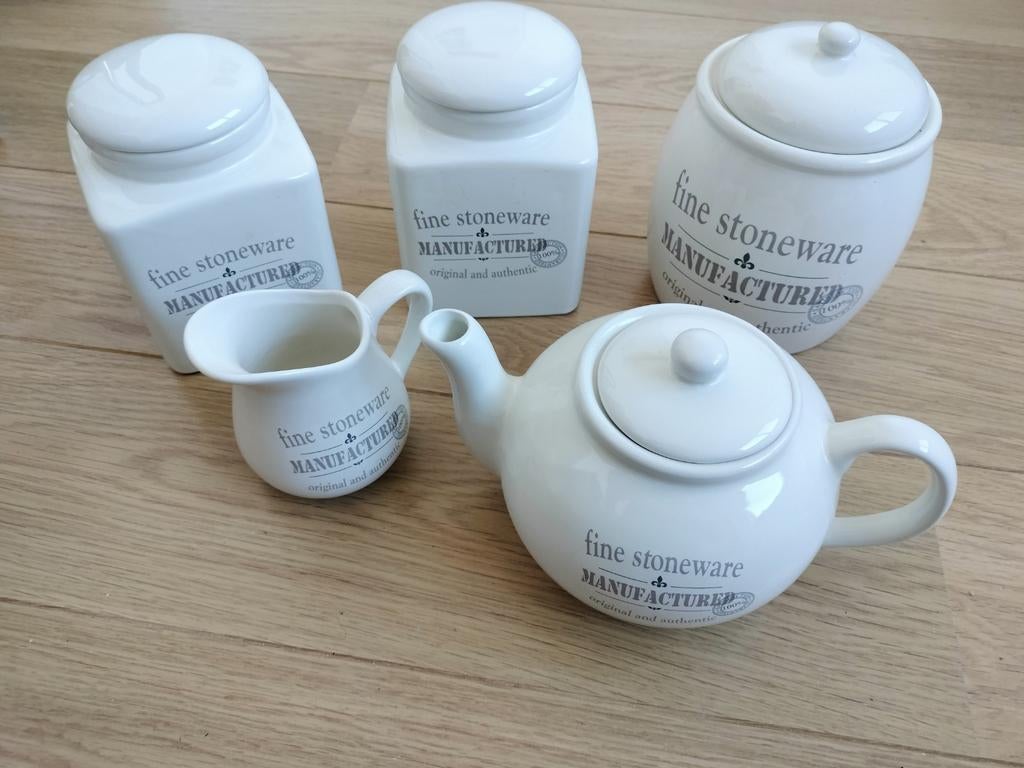 Servies set. MOET WEG I.V.M. RUIMTE, Huis en Inrichting, Ophalen, Overige typen, Zo goed als nieuw, Overige stijlen