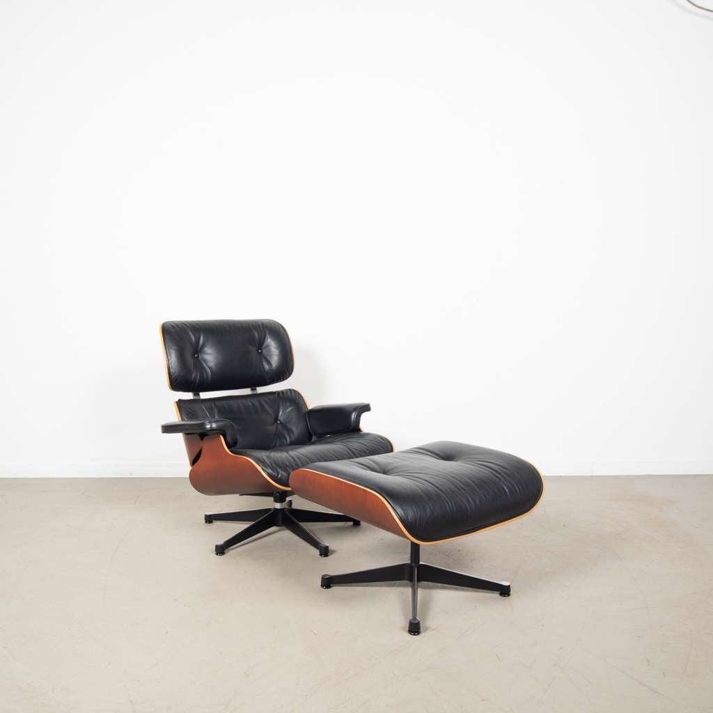 1x Vitra Eames Lounge Chair Fauteuil Zwart Leer + Hocker