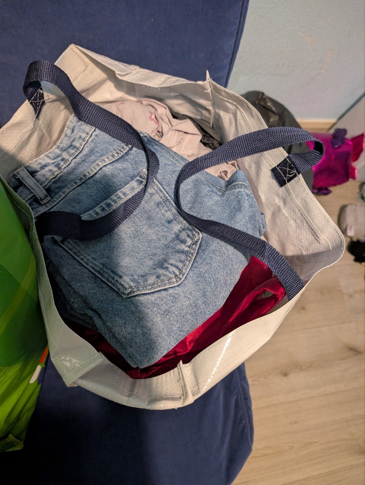 Kinder kleding, Ophalen