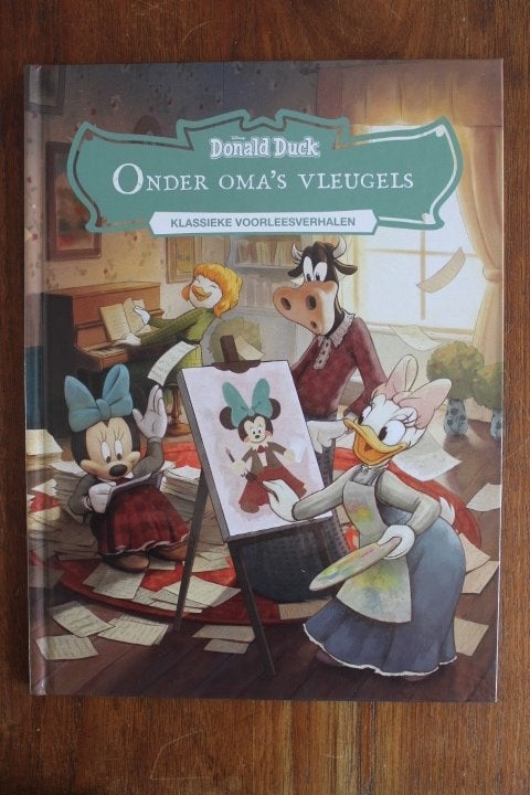 Donald Duck Onder Oma's Vleugels (Little Women), Ophalen of Verzenden, Gelezen, Prentenboek