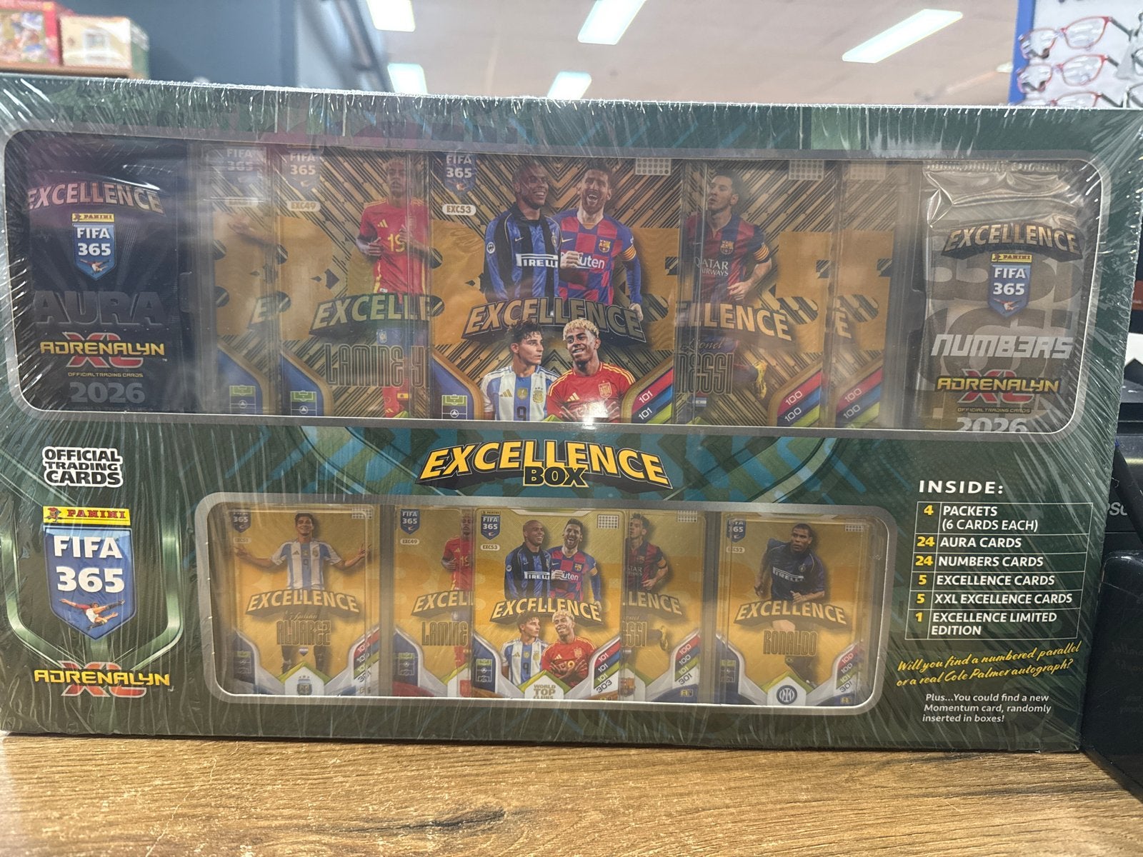 FIFA 365 Adrenalyn XL 2026 Excellence Box - Nieuw, Verzamelen, Ophalen of Verzenden, Nieuw, Overige sporten, Spelerskaart
