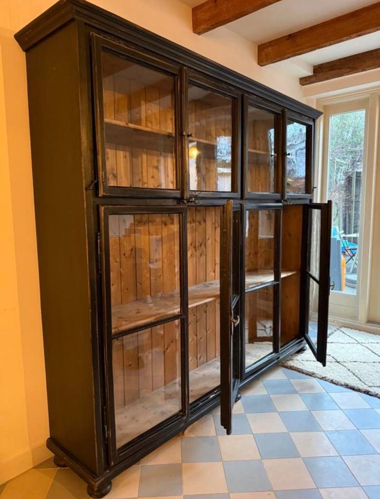 Vintage vitrine kast - weldaad, Huis en Inrichting, Kasten | Vitrinekasten, Ophalen of Verzenden, Zo goed als nieuw, 25 tot 50 cm