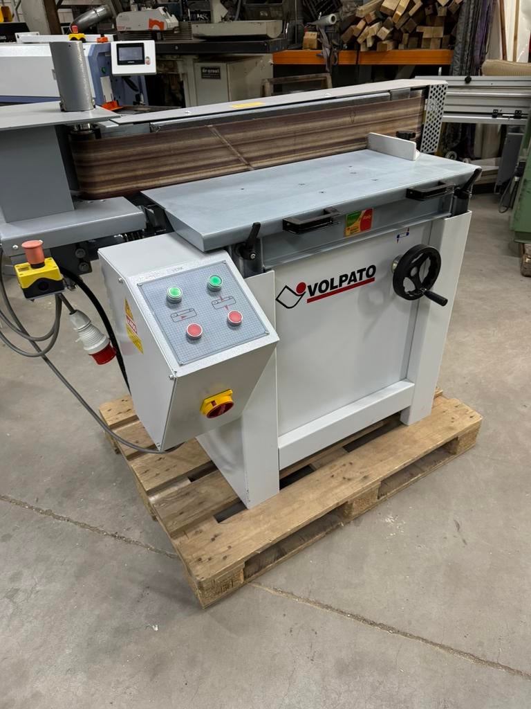 Kantenschuurmachine. Volpato, Ophalen