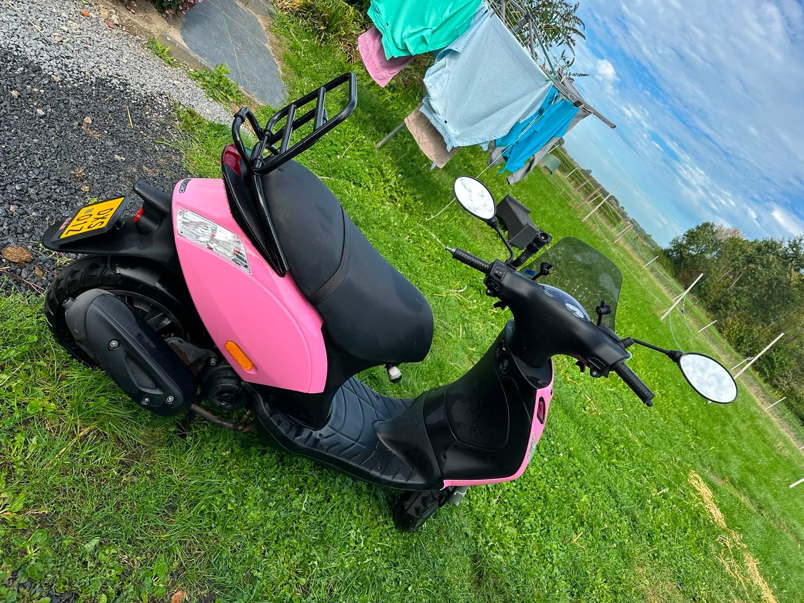 Foto 5 van Piaggio Zip 50 4T Bromscooter - 2020 - Nette staat