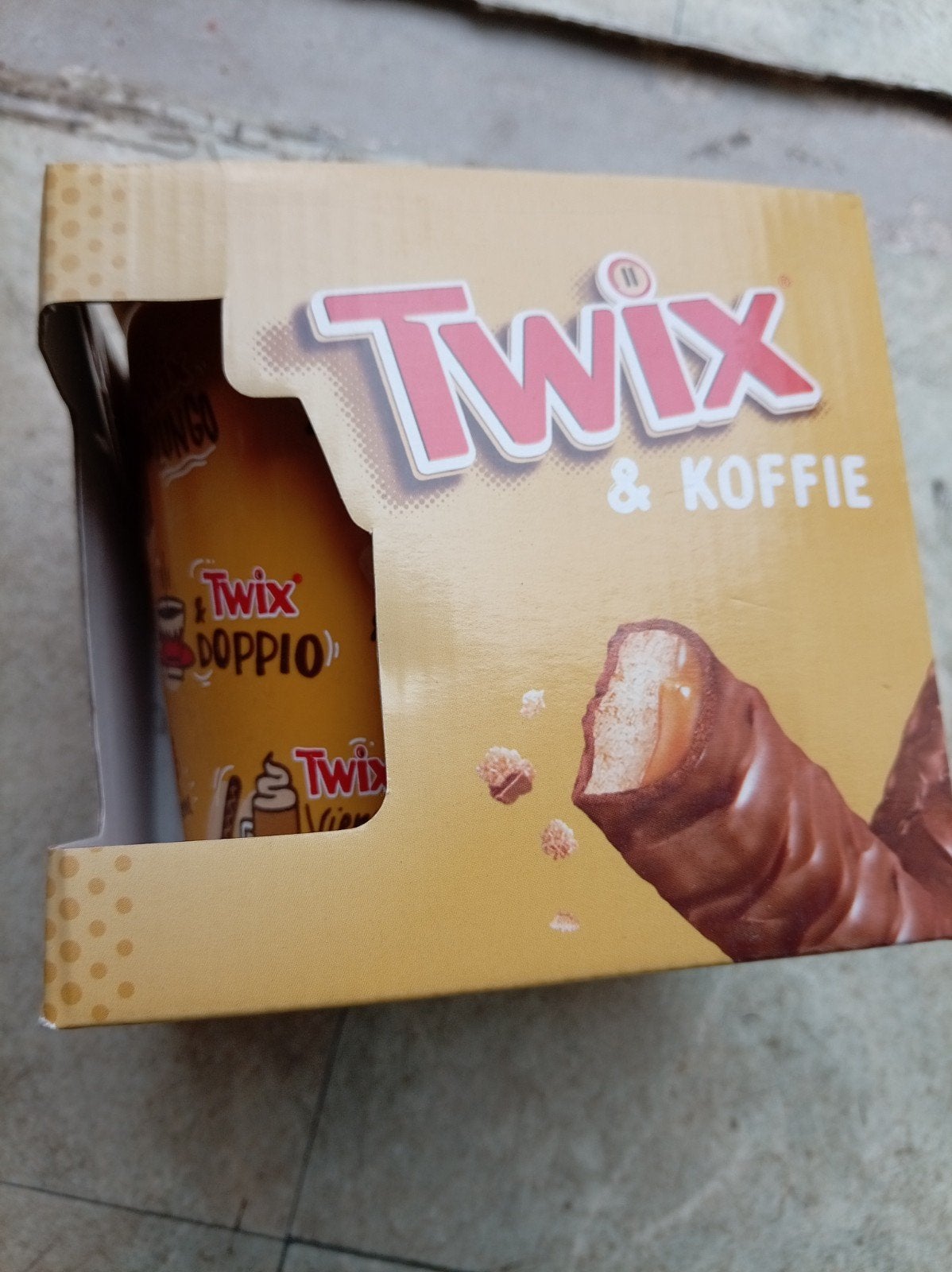 koffie kopjes, Ophalen of Verzenden, Overige stijlen, Kop(pen) en/of Schotel(s)