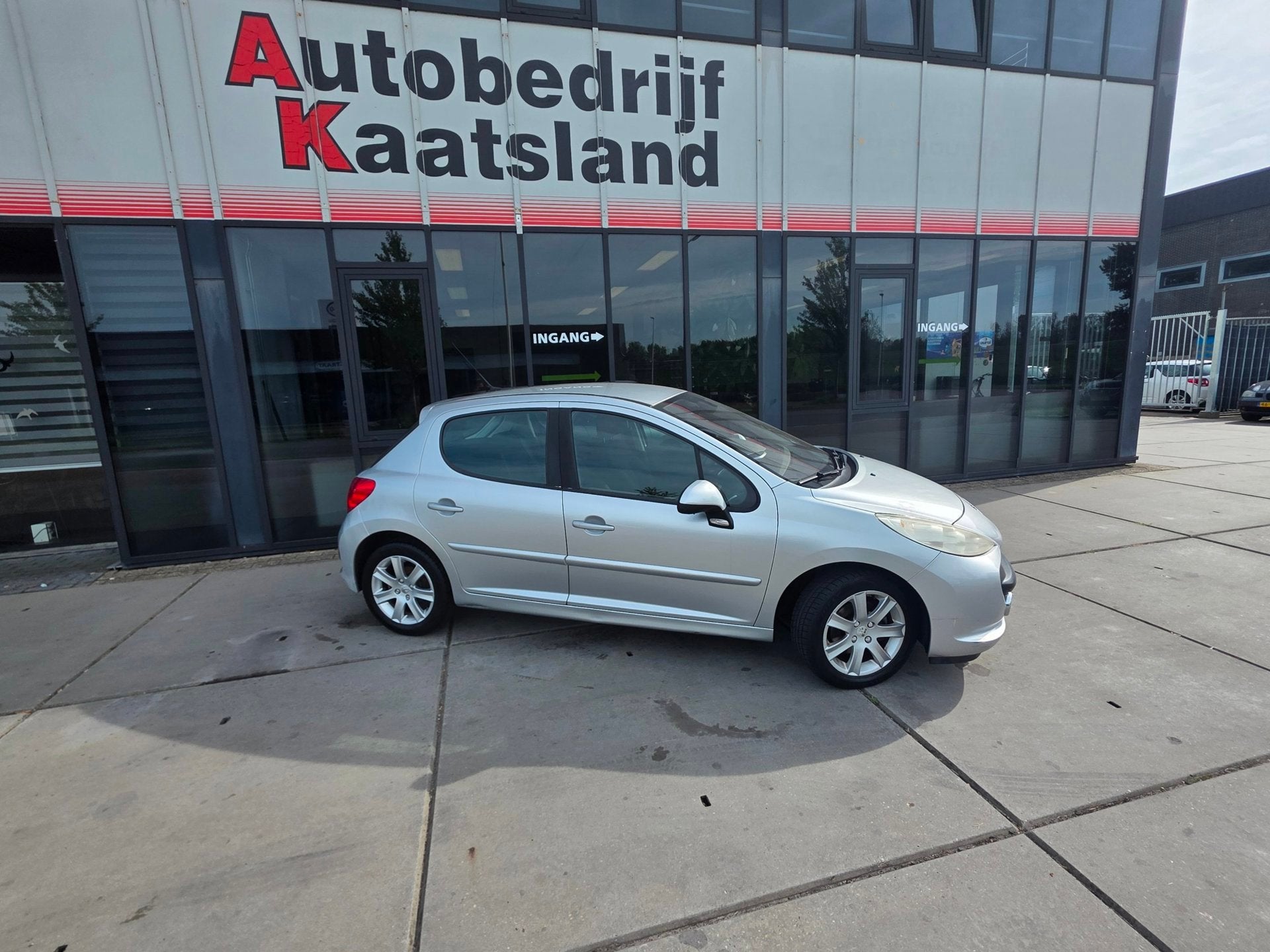 Peugeot 207 1.6-16V XS Pack - Clima - Trekhaak, Voorwielaandrijving, Stof, Gebruikt, Zwart