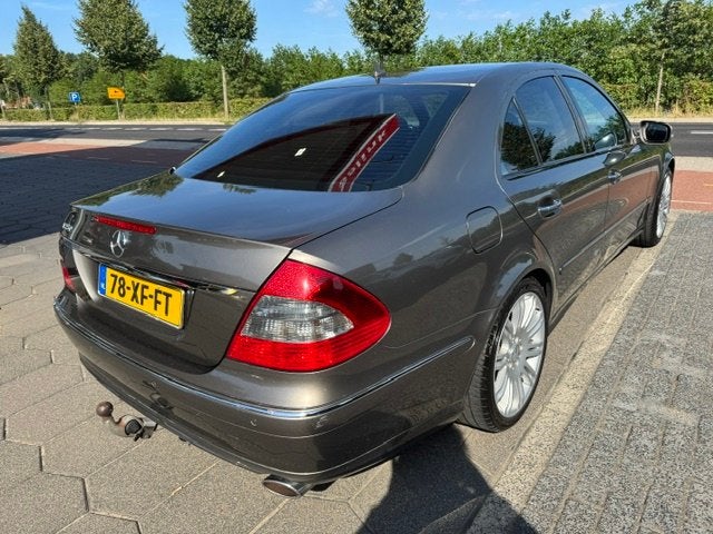 MERCEDES E-Klasse 3.0 E280 SEDAN AUT Avantgarde Launch Editi, Auto's, Automaat, Gebruikt, Zwart, Bruin