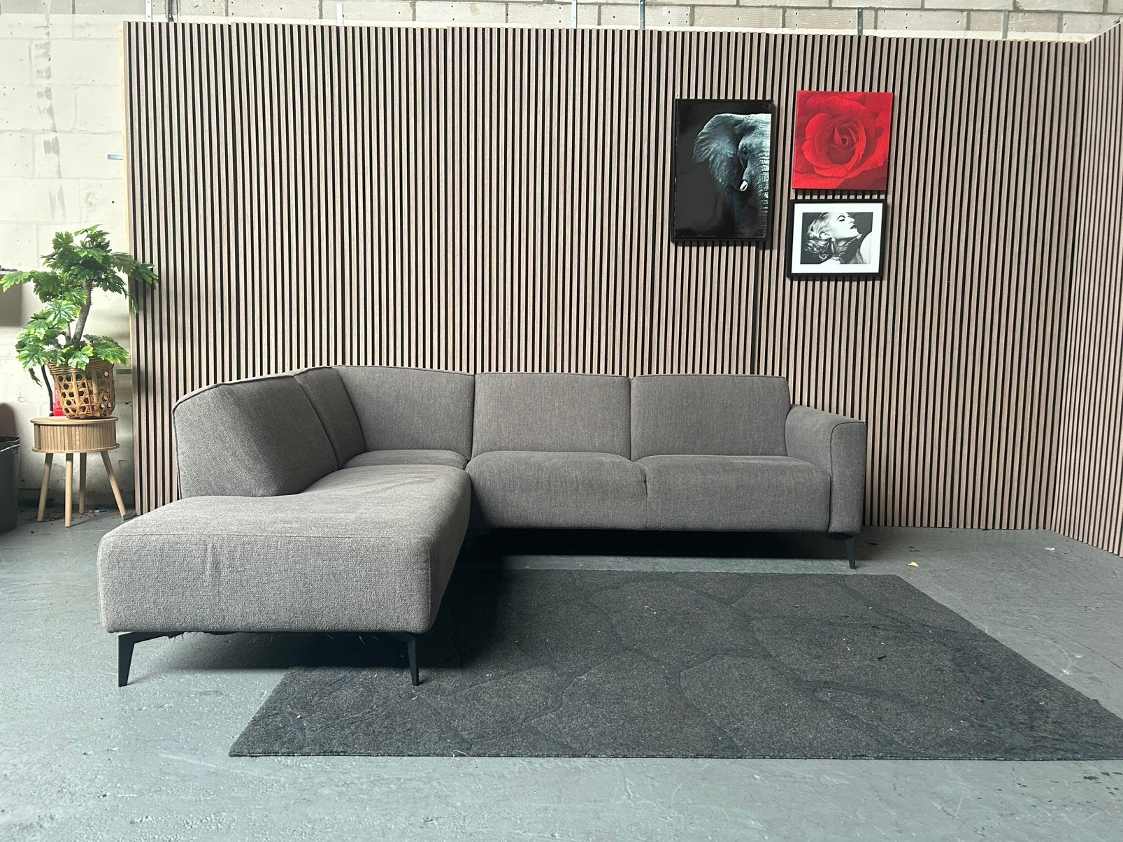 GRATIS LEVERING Prominent Hoekbank Grijs 265X220 GEREINIGD, 250 tot 300 cm, Grijs hoekbank, Hoekbank, Ophalen of Verzenden