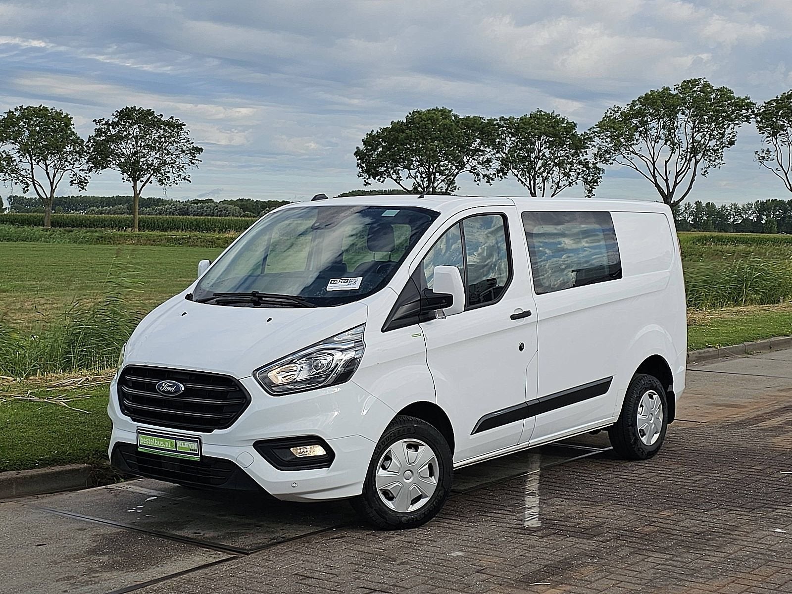 FORD TRANSIT CUSTOM 2.0 l1h1 dubbele cabine!, Auto's, Bestelauto's, Gebruikt, Euro 6, Stoelverwarming, Wit