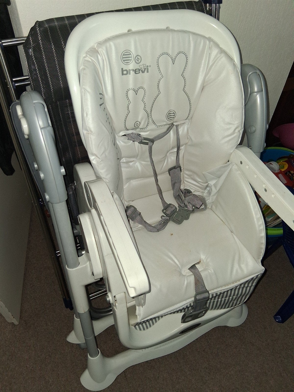 Verstelbare Brevi kinderstoel met gordel, Kinderen en Baby's, Kinderstoelen, Ophalen, Gebruikt, Overige typen, Gordel(s)