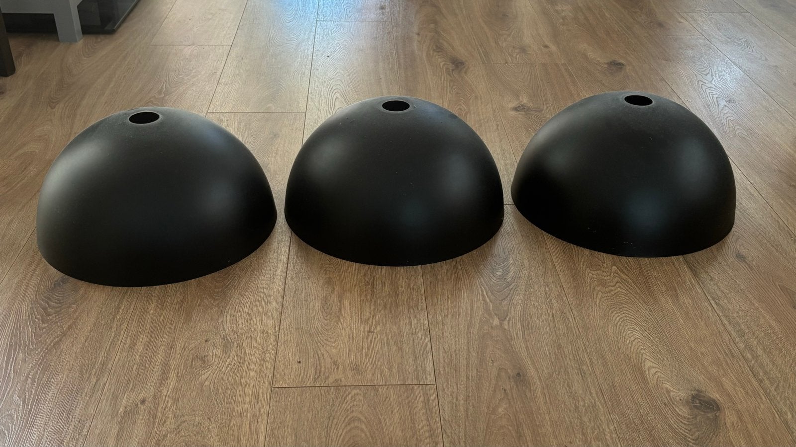 3x Zwarte lampenkappen met gouden binnenkant, Huis en Inrichting, Lampen | Lampenkappen, Gebruikt, Zwart, Rond, Ophalen