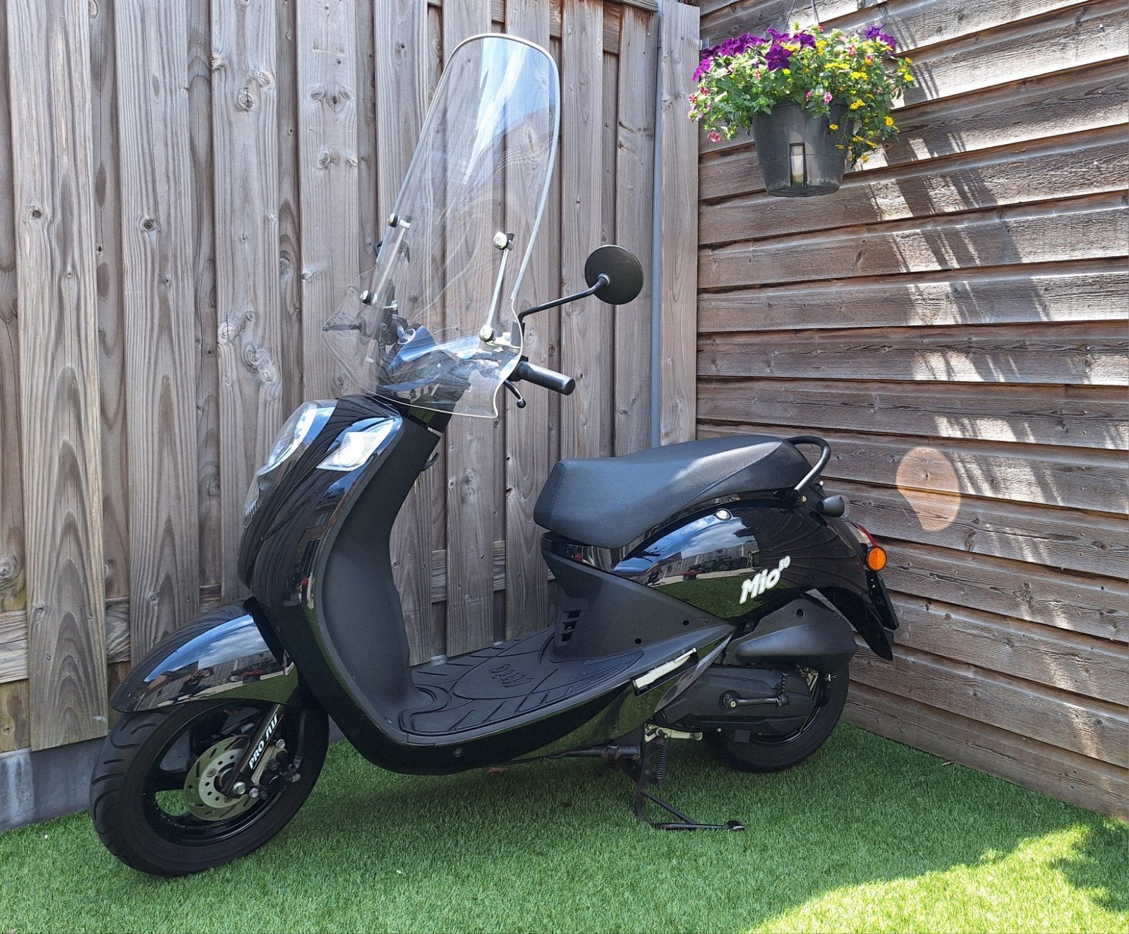 Zéér nette en betrouwbaar zwarte snorscooter (compleet), Fietsen en Brommers, Ophalen, Gebruikt, Benzine, Overige merken