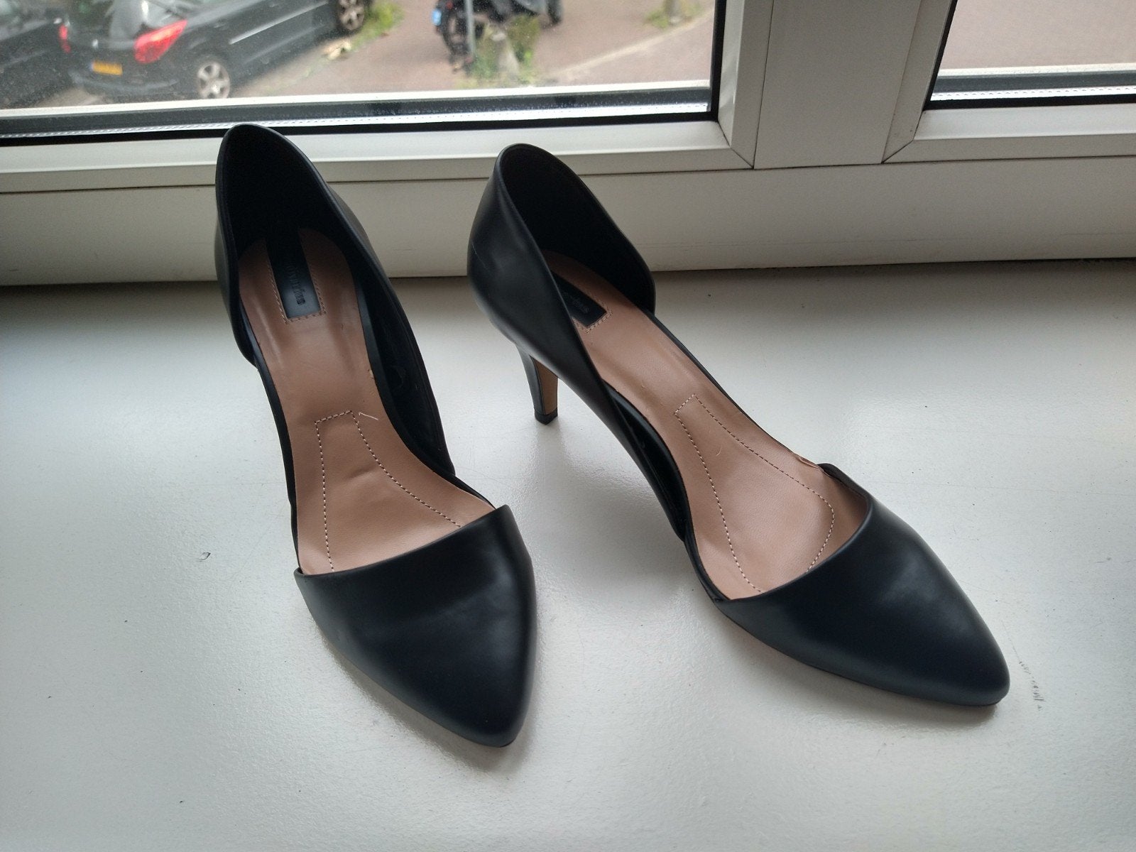 2x Stijlvolle Zwarte Pumps met Hakken, Ophalen, Pumps, Zwart, Zo goed als nieuw