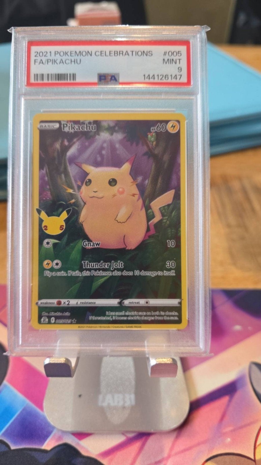 pikachu celebration PSA 9, Ophalen of Verzenden, Zo goed als nieuw