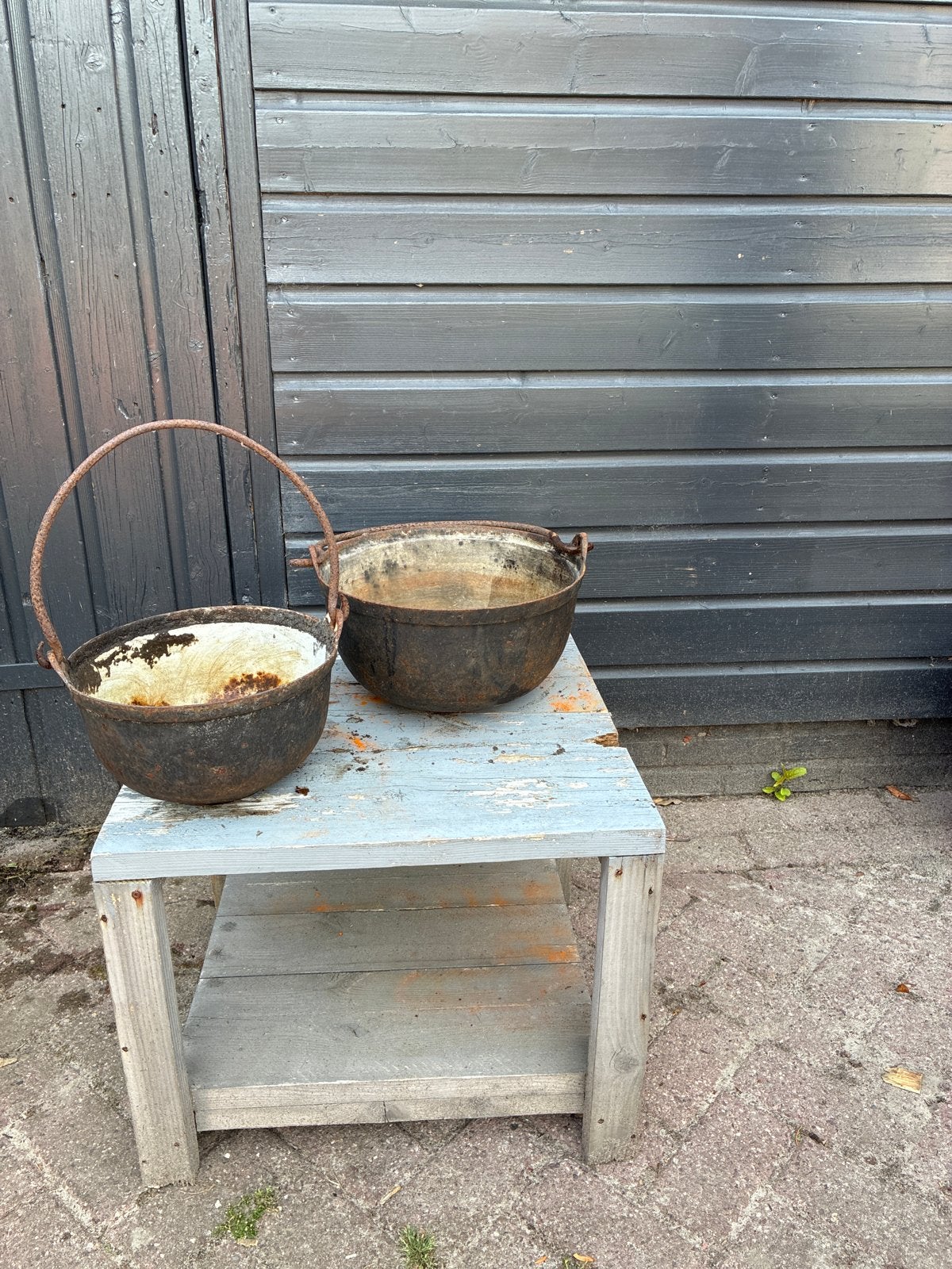 2 antieke ijzeren ketels zie kenmerk, Ophalen