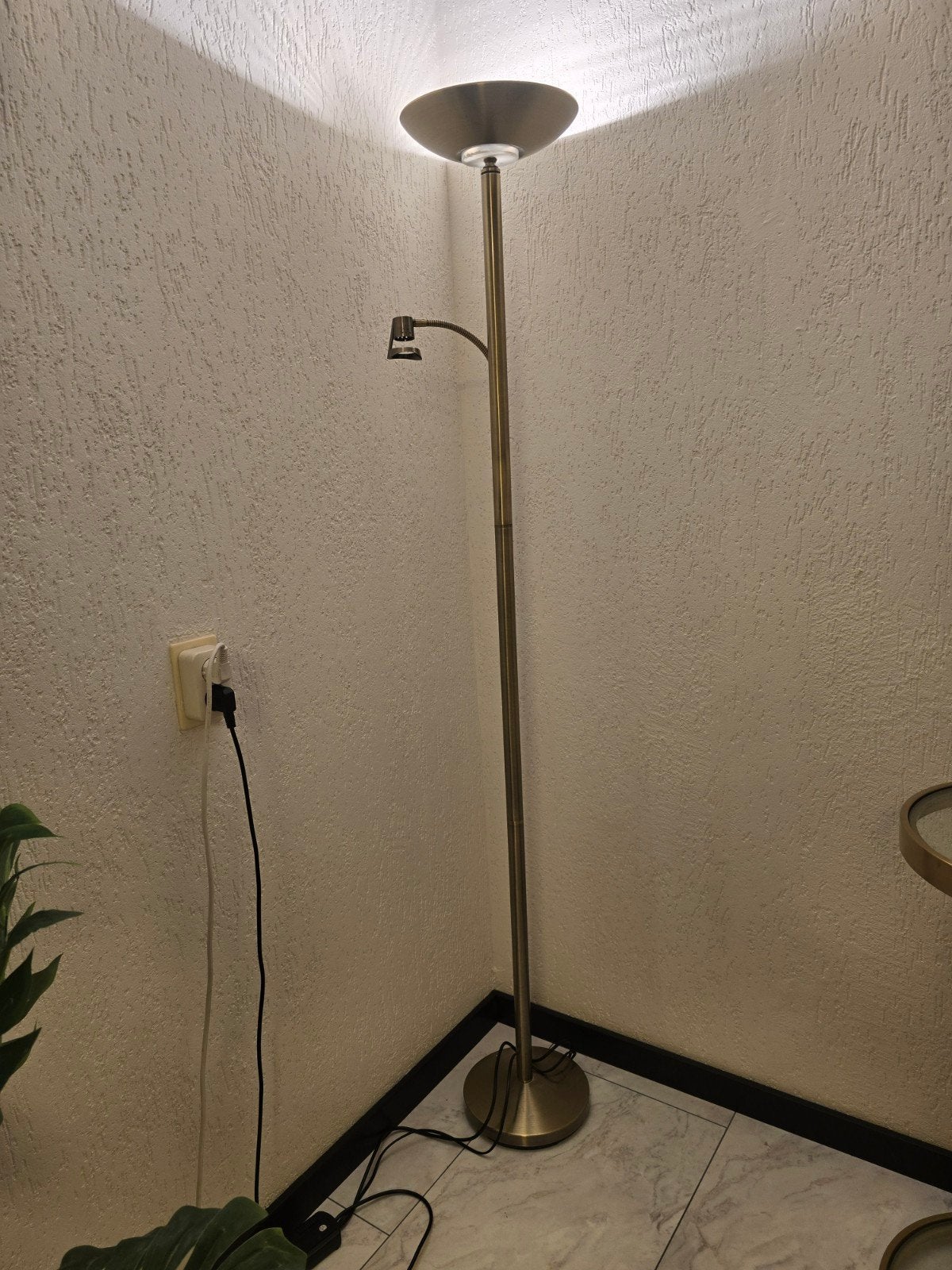 Stijlvolle bronzen vloerlamp met leeslamp, Modern klassiek, Zo goed als nieuw, Metaal, 150 tot 200 cm