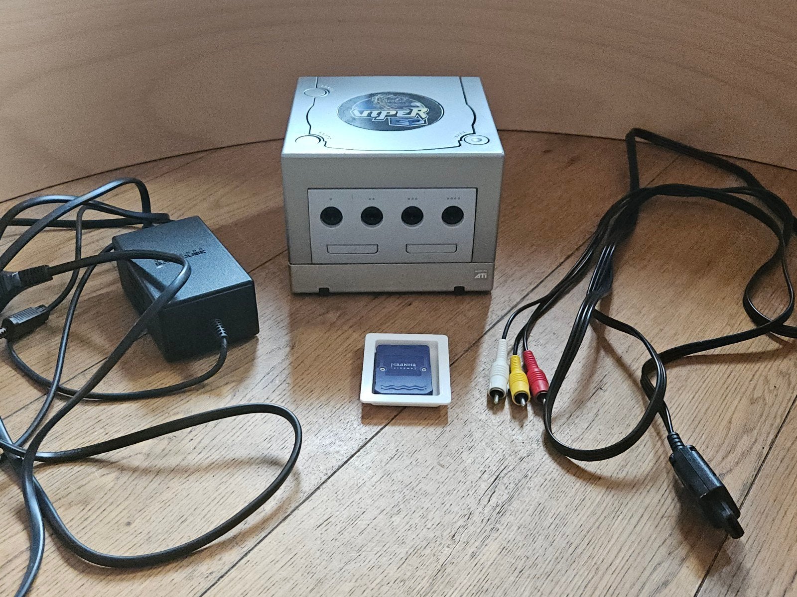 Nintendo GameCube Zilver incl. Kabels & Memory Card (Met Vip, Spelcomputers en Games, Spelcomputers | Nintendo GameCube, Ophalen of Verzenden