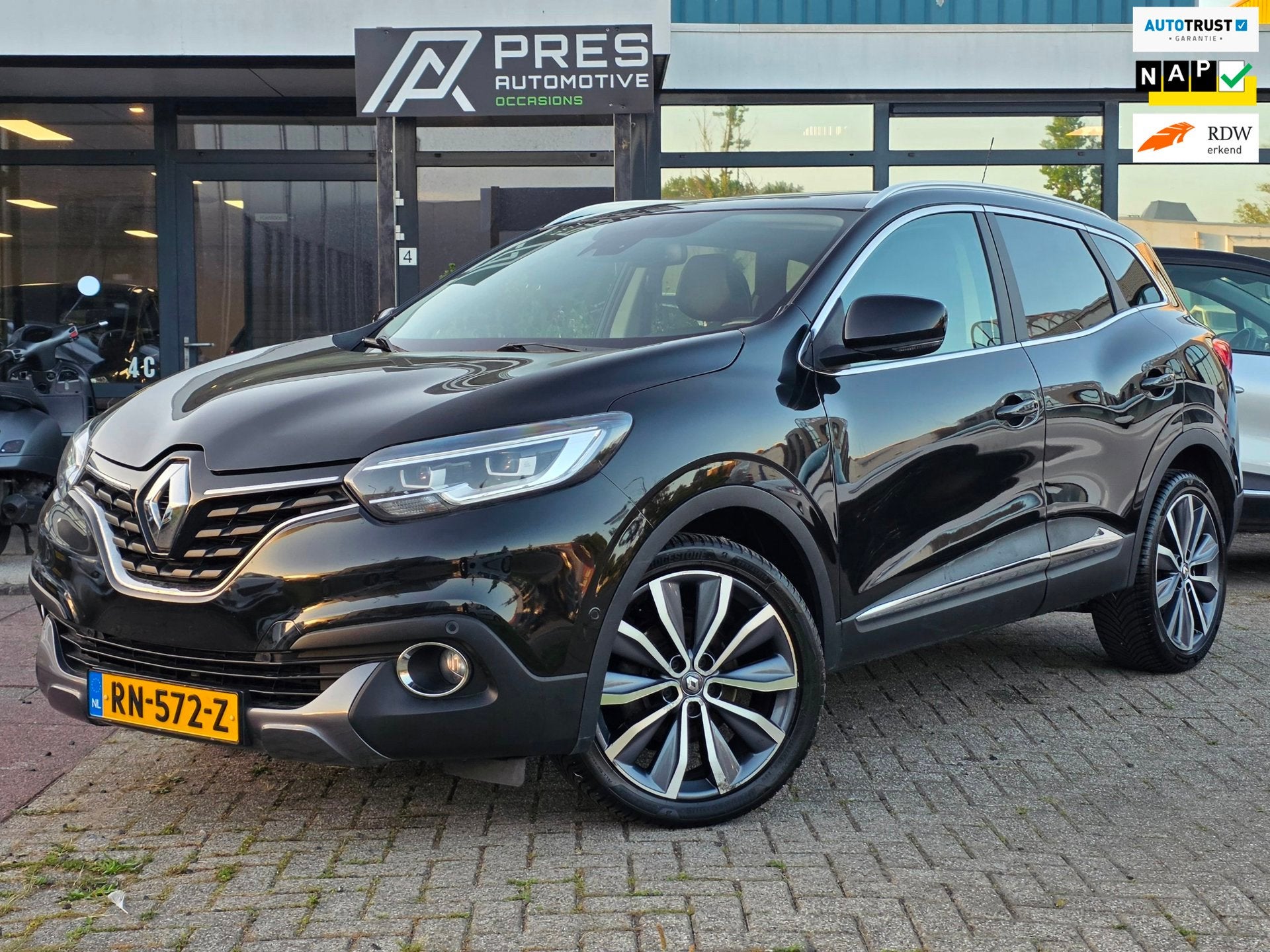 Renault Kadjar 1.2 TCe Bose |AUTOMAAT|PANO|CLIMA|CRUISE|NAVI, Auto's, Renault, Kadjar, Gebruikt, Euro 6, 4 cilinders