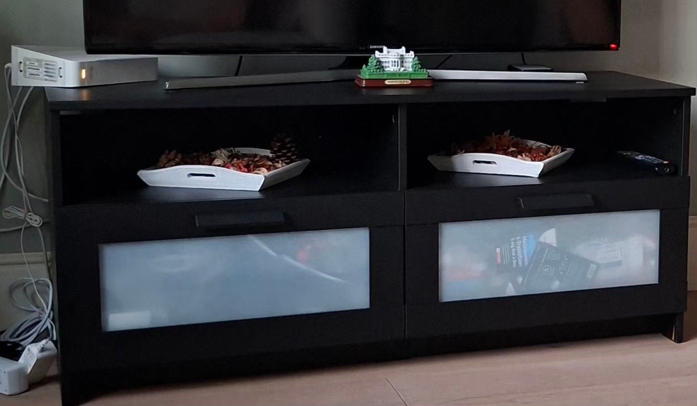 IKEA BRIMNES TV-meubel zwart met lades, Huis en Inrichting, Kasten | Televisiemeubels, Ophalen, 100 tot 150 cm, Glas, Zo goed als nieuw
