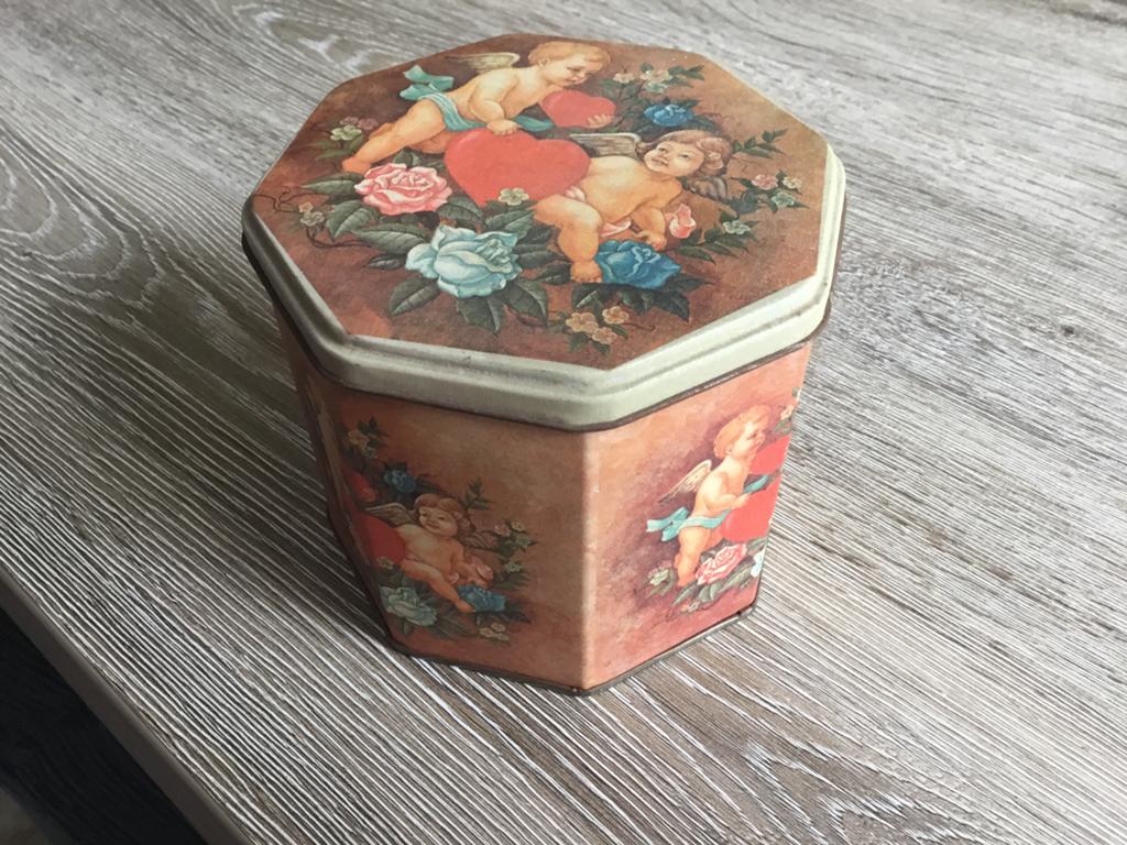 Vintage blikken doos met engeltjes en rozen, Ophalen of Verzenden
