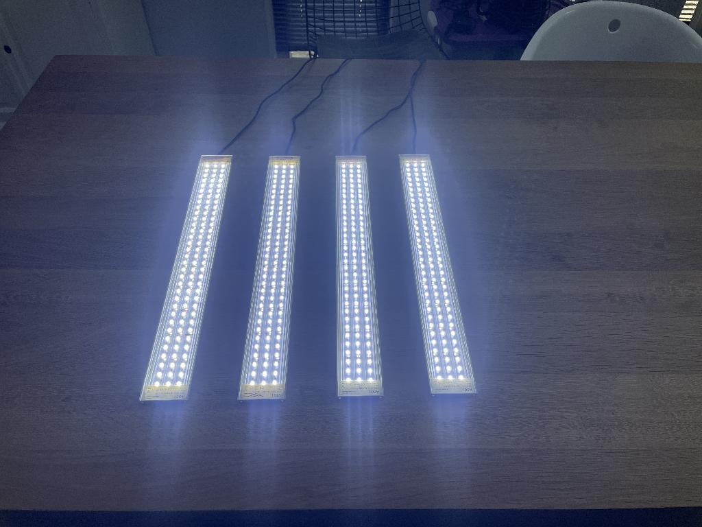 4x Chihiros a501 dimbare witte led lampen, Dieren en Toebehoren, Vissen | Aquaria en Toebehoren, Ophalen, Verlichting of Verwarming