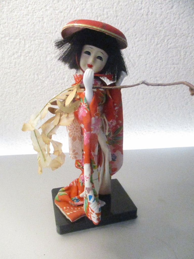 Japans Geisha popje op standaard met bloesemtak, Ophalen of Verzenden, Pop