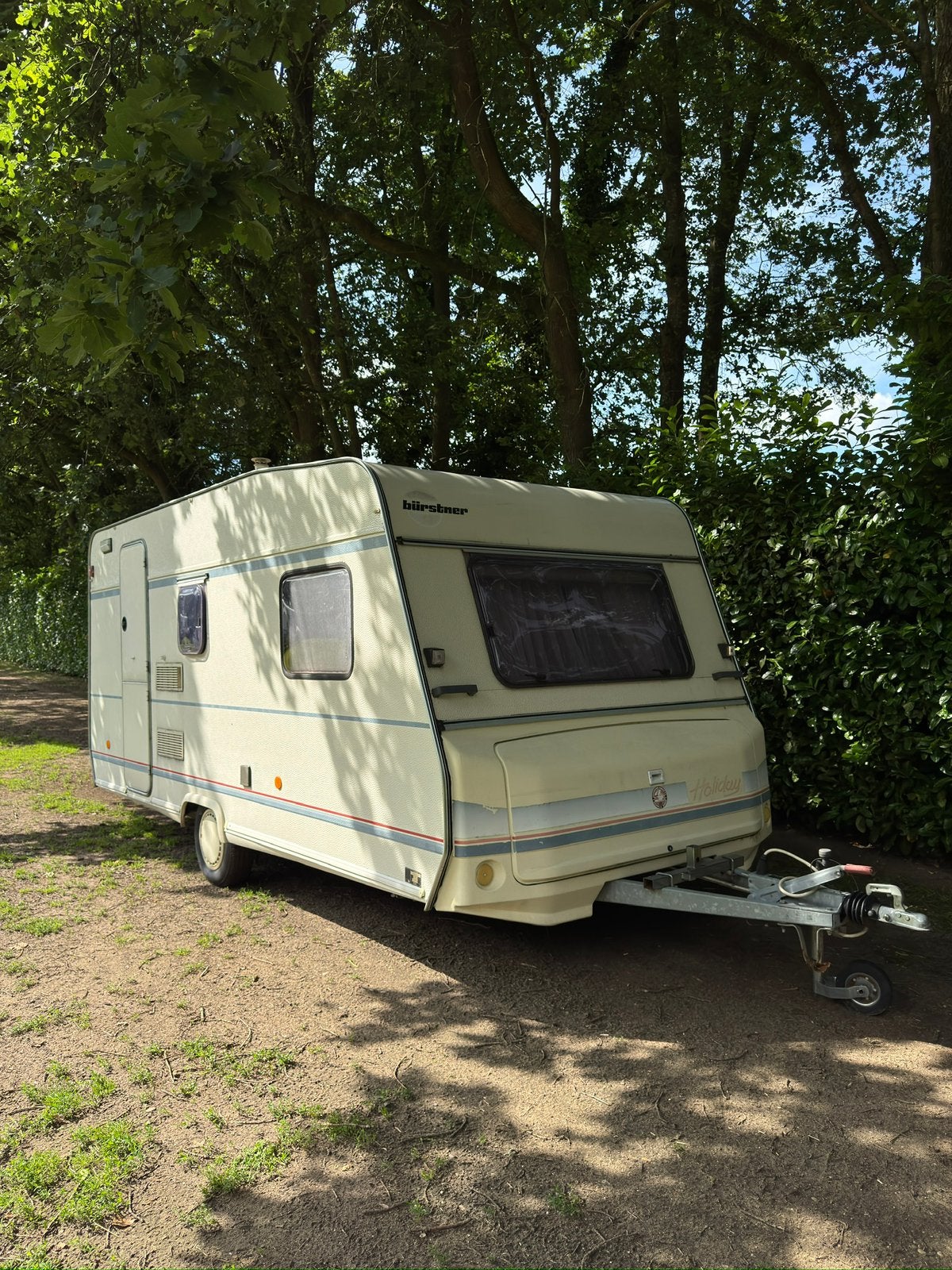 Bürstner Holiday 4308 (1992), Caravans en Kamperen, Koelkast, 750 - 1000 kg, Particulier, Bürstner