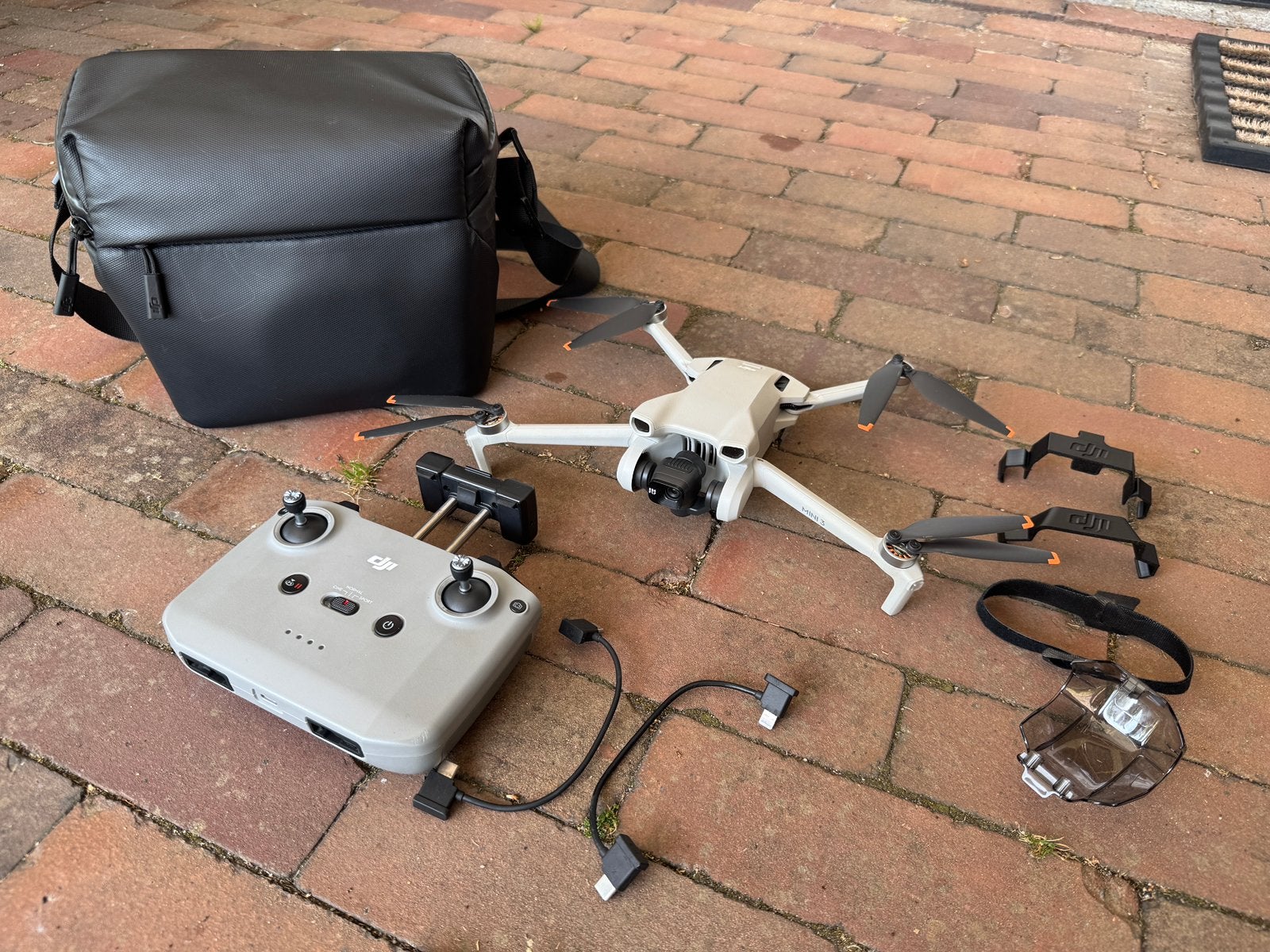 Dji mini 3 fly more combo, Gebruikt, 30 tot 45 minuten, Cameradrone, 5 tot 10 kilometer